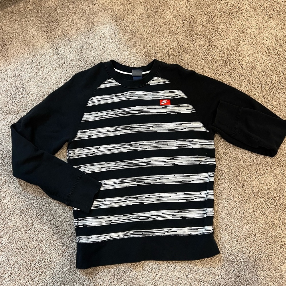 Nine Sweatshirt Size SM EUC